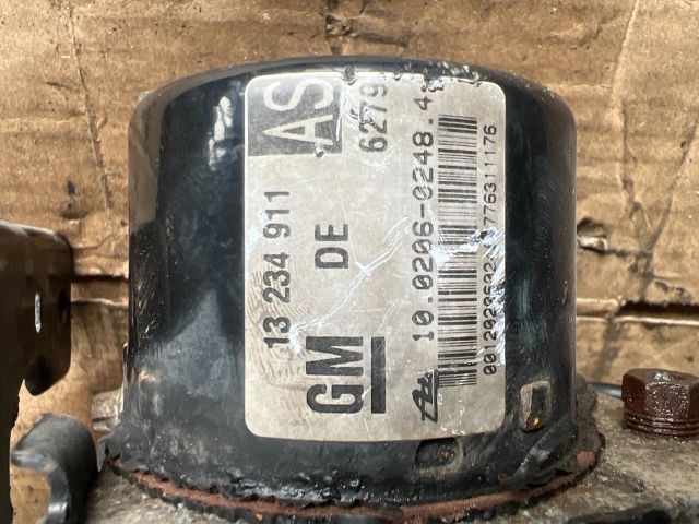 bontott OPEL ZAFIRA B ABS Kocka