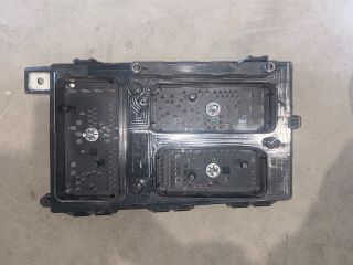 bontott OPEL ZAFIRA B Biztosítéktábla Motortér