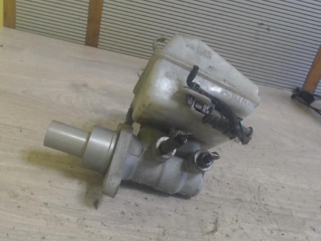 bontott OPEL ZAFIRA B Főfékhenger