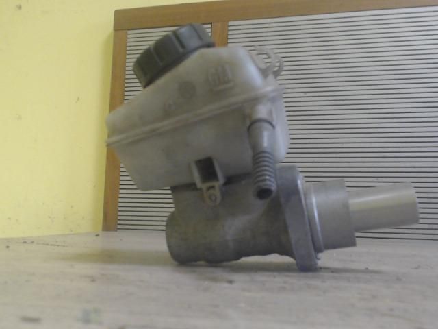 bontott OPEL ZAFIRA B Főfékhenger