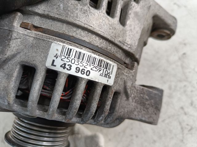 bontott OPEL ZAFIRA B Generátor