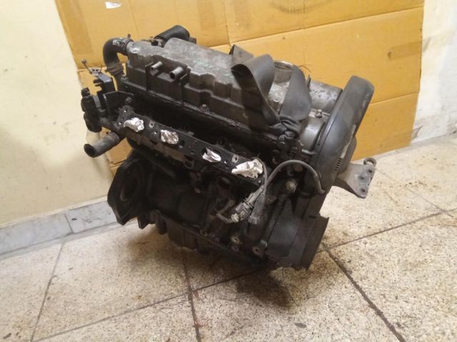 bontott OPEL ZAFIRA B Motor (Fűzött blokk hengerfejjel)