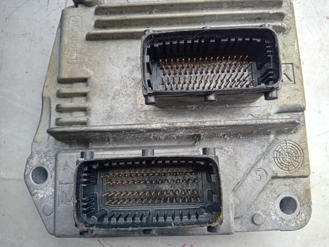 bontott OPEL ZAFIRA B Motorvezérlő