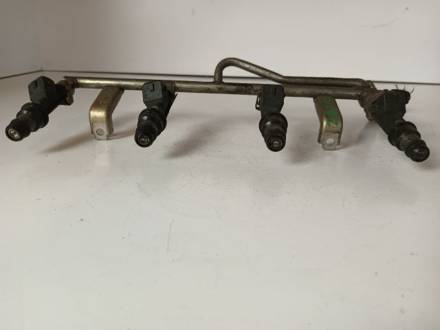 bontott OPEL ZAFIRA B Porlasztó Sor / Híd