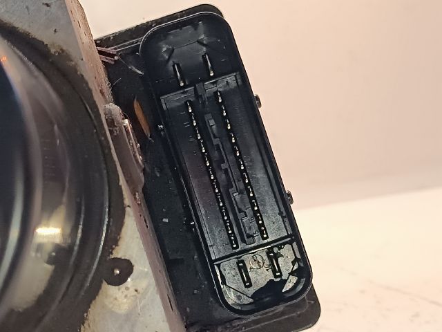 bontott OPEL ZAFIRA B ABS Kocka