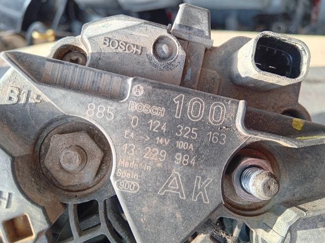 bontott OPEL ZAFIRA B Generátor