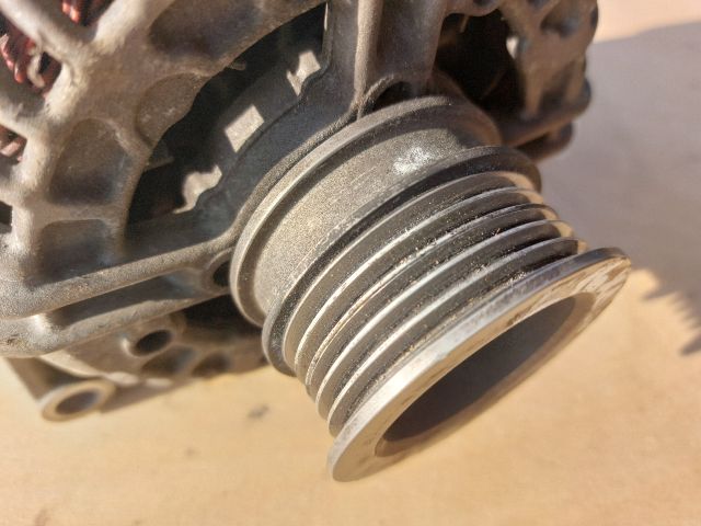 bontott OPEL ZAFIRA B Generátor