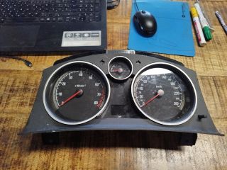 bontott OPEL ZAFIRA B Kilométeróra