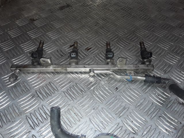 bontott OPEL ZAFIRA B Porlasztó (1 db)