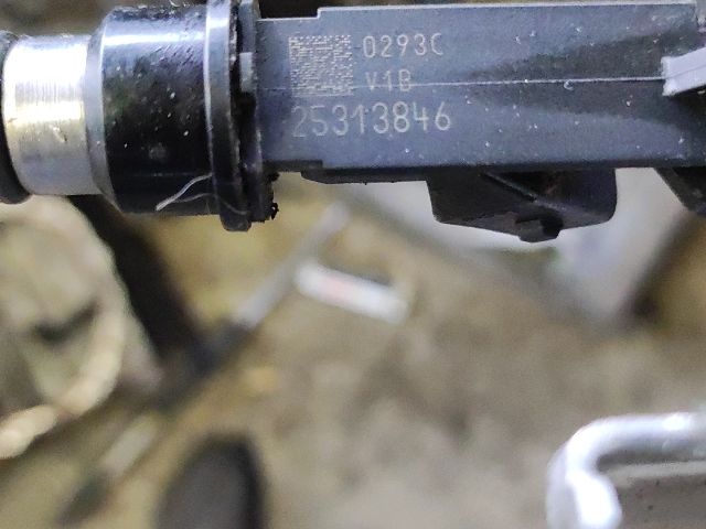 bontott OPEL ZAFIRA B Porlasztó Sor / Híd