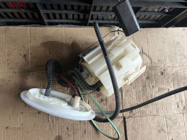 bontott OPEL ZAFIRA B Üzemanyag Szivattyú