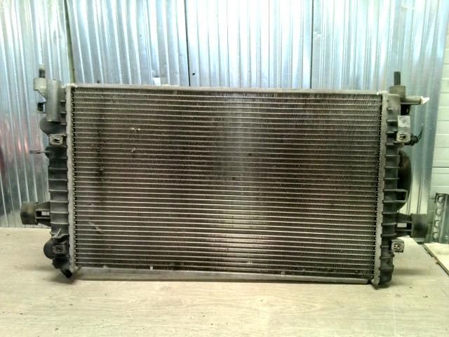 bontott OPEL ZAFIRA B Vízhűtő Radiátor (Klímás)