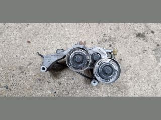 bontott OPEL ZAFIRA B Generátor Tartó Bak