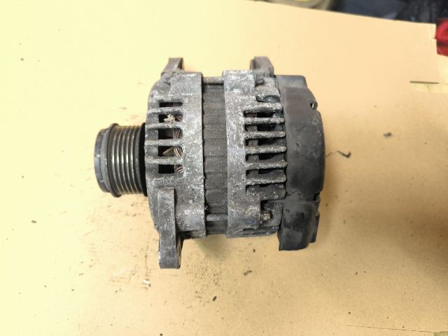 bontott OPEL ZAFIRA B Generátor