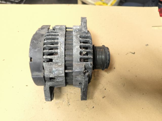 bontott OPEL ZAFIRA B Generátor