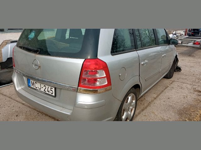 bontott OPEL ZAFIRA B Homlokfal (Üres lemez)