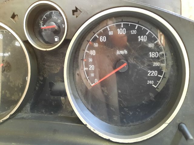 bontott OPEL ZAFIRA B Kilométeróra