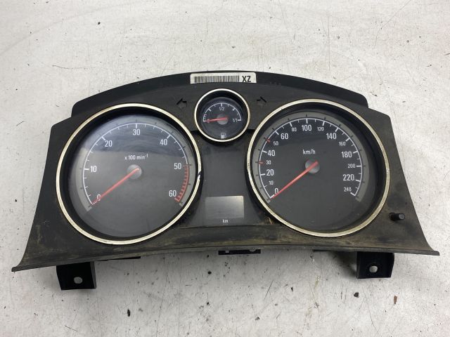 bontott OPEL ZAFIRA B Kilométeróra