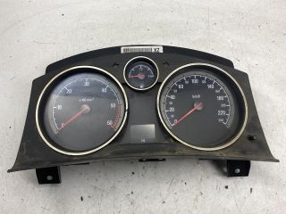 bontott OPEL ZAFIRA B Kilométeróra