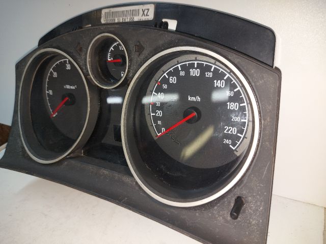 bontott OPEL ZAFIRA B Kilométeróra