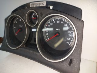 bontott OPEL ZAFIRA B Kilométeróra