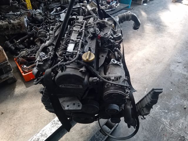 bontott OPEL ZAFIRA B Komplett Motor (Segédberendezésekkel)