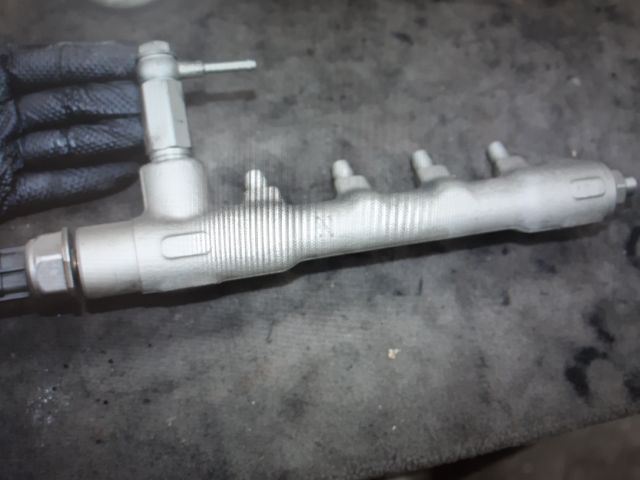 bontott OPEL ZAFIRA B Közösnyomócső