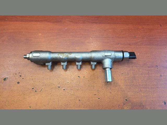 bontott OPEL ZAFIRA B Közösnyomócső