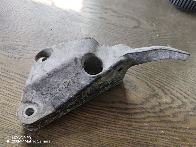 bontott OPEL ZAFIRA B Motor Tartó Bak (Fém)