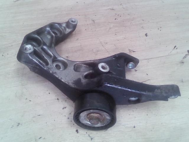 bontott OPEL ZAFIRA B Szíjfeszítő Görgő