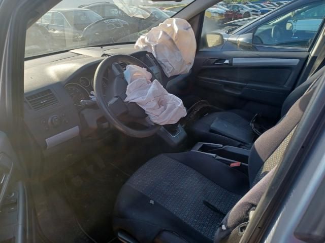 bontott OPEL ZAFIRA B Dugattyú