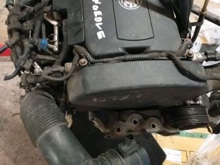 bontott OPEL ZAFIRA B Motor (Fűzött blokk hengerfejjel)