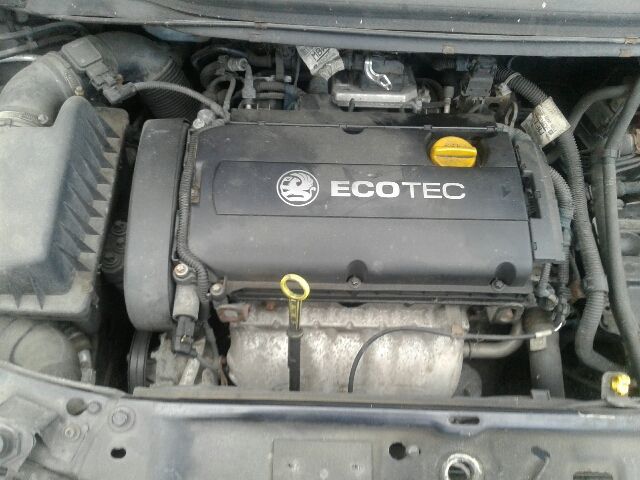 bontott OPEL ZAFIRA B Motor (Fűzött blokk hengerfejjel)