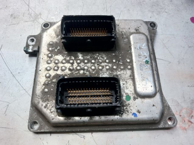 bontott OPEL ZAFIRA B Motorvezérlő