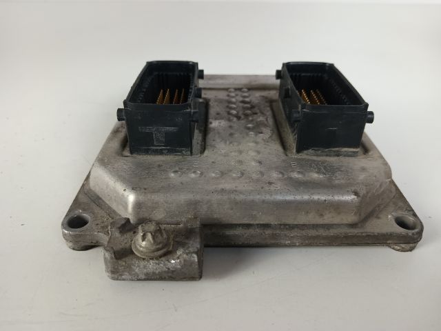 bontott OPEL ZAFIRA B Motorvezérlő