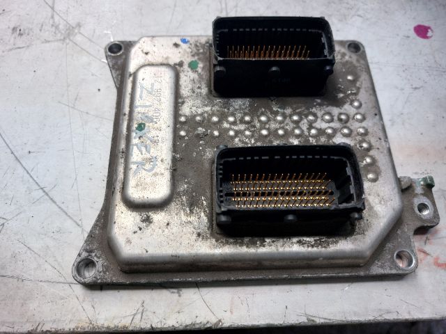 bontott OPEL ZAFIRA B Motorvezérlő