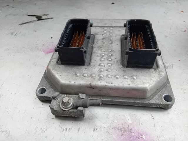 bontott OPEL ZAFIRA B Motorvezérlő