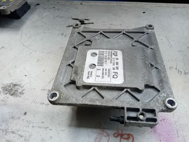 bontott OPEL ZAFIRA B Motorvezérlő