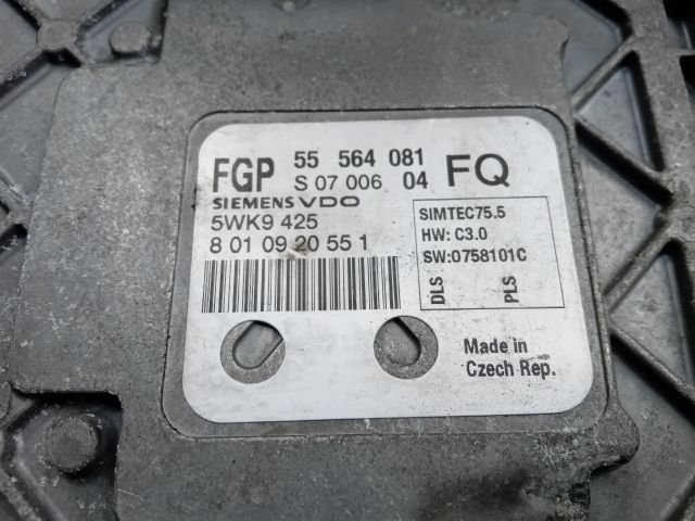 bontott OPEL ZAFIRA B Motorvezérlő