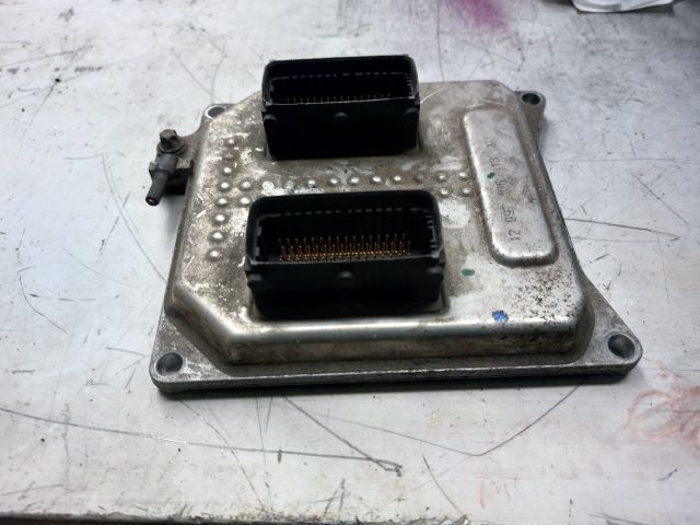 bontott OPEL ZAFIRA B Motorvezérlő