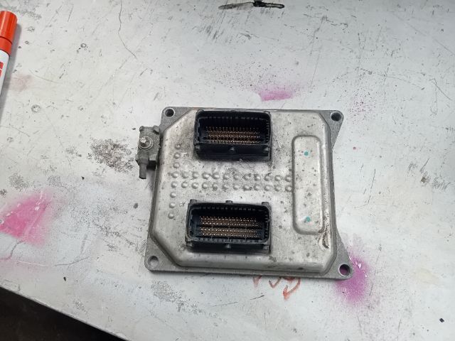 bontott OPEL ZAFIRA B Motorvezérlő