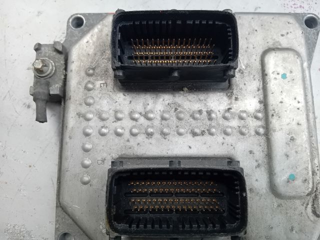 bontott OPEL ZAFIRA B Motorvezérlő