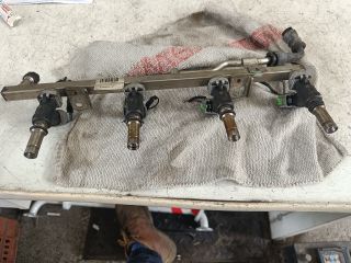 bontott OPEL ZAFIRA B Porlasztó Sor / Híd