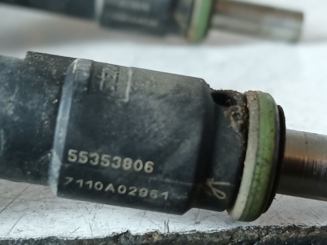 bontott OPEL ZAFIRA B Porlasztó Sor / Híd