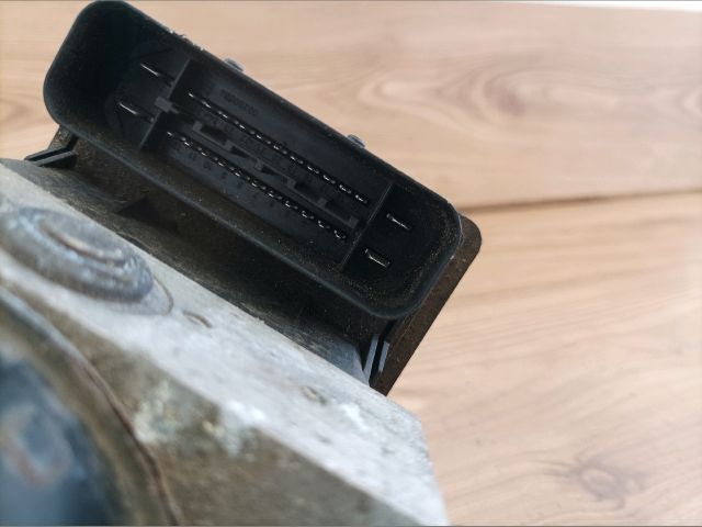 bontott OPEL ZAFIRA B ABS Kocka