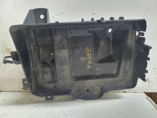 bontott OPEL ZAFIRA B Akkumulátor Fedél