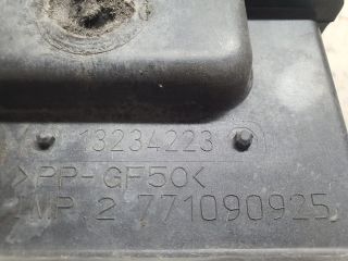 bontott OPEL ZAFIRA B Akkumulátor Fedél