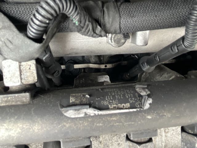 bontott OPEL ZAFIRA B Bal első Gólyaláb (Lengécsillapító, Rugó)