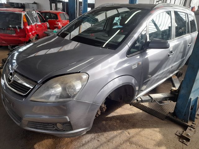 bontott OPEL ZAFIRA B Bal első Kerékagy