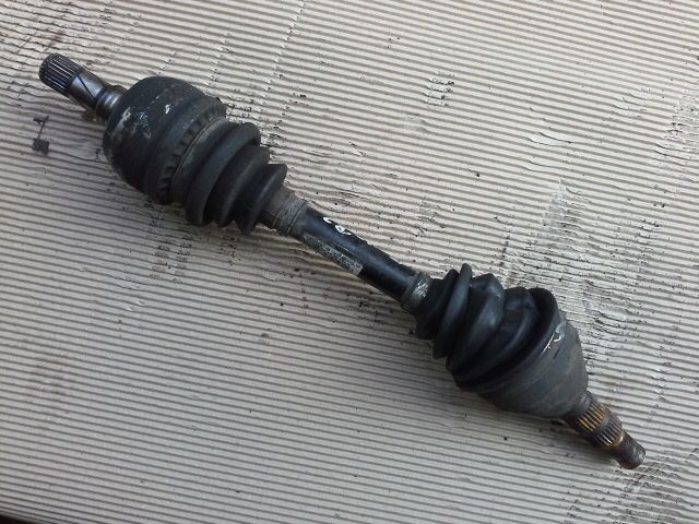 bontott OPEL ZAFIRA B Bal Féltengely